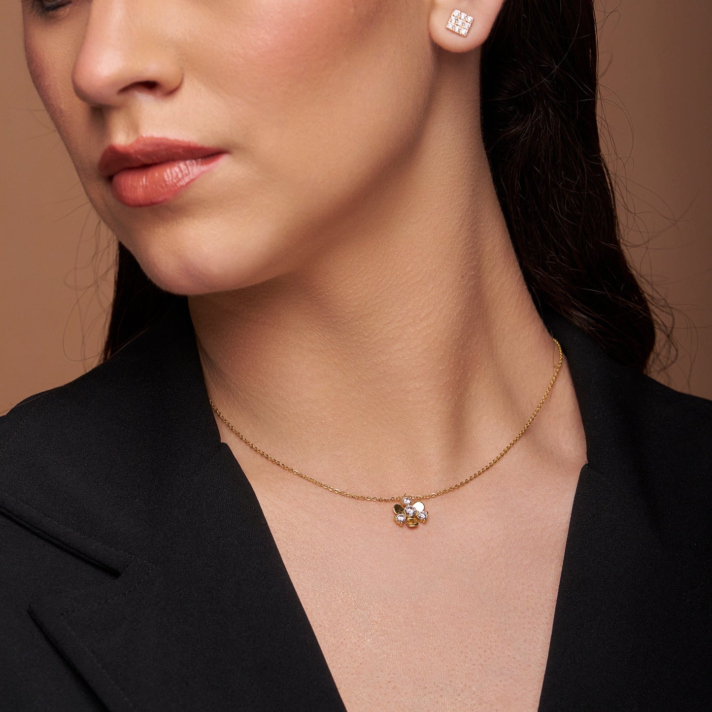 Diamond Setting Flower Pendant