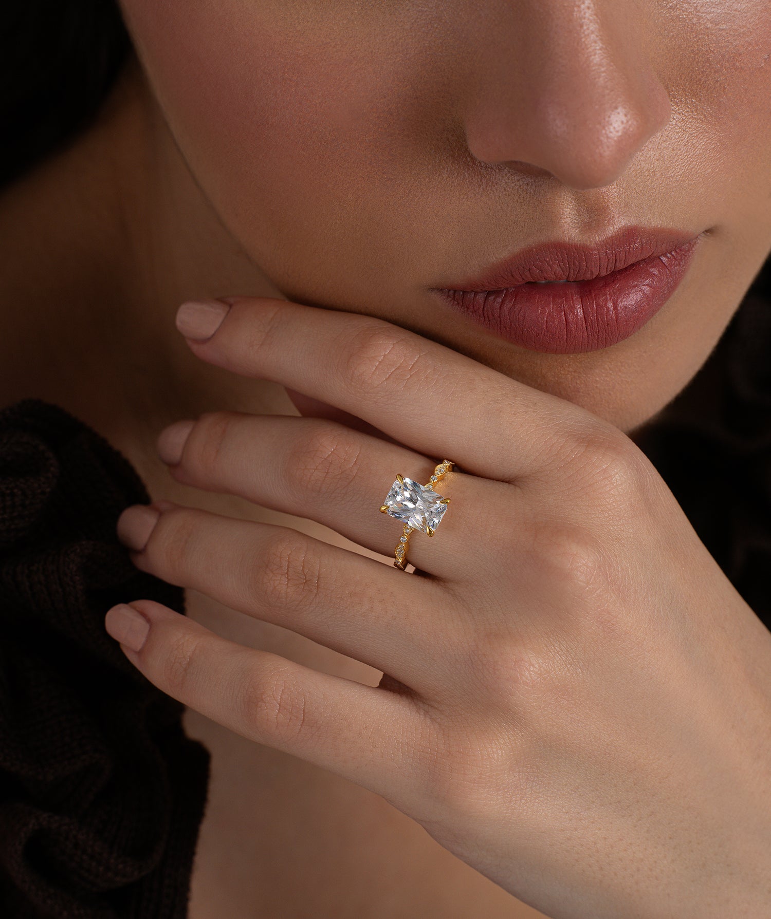 Regal Emerald Diamond Ring