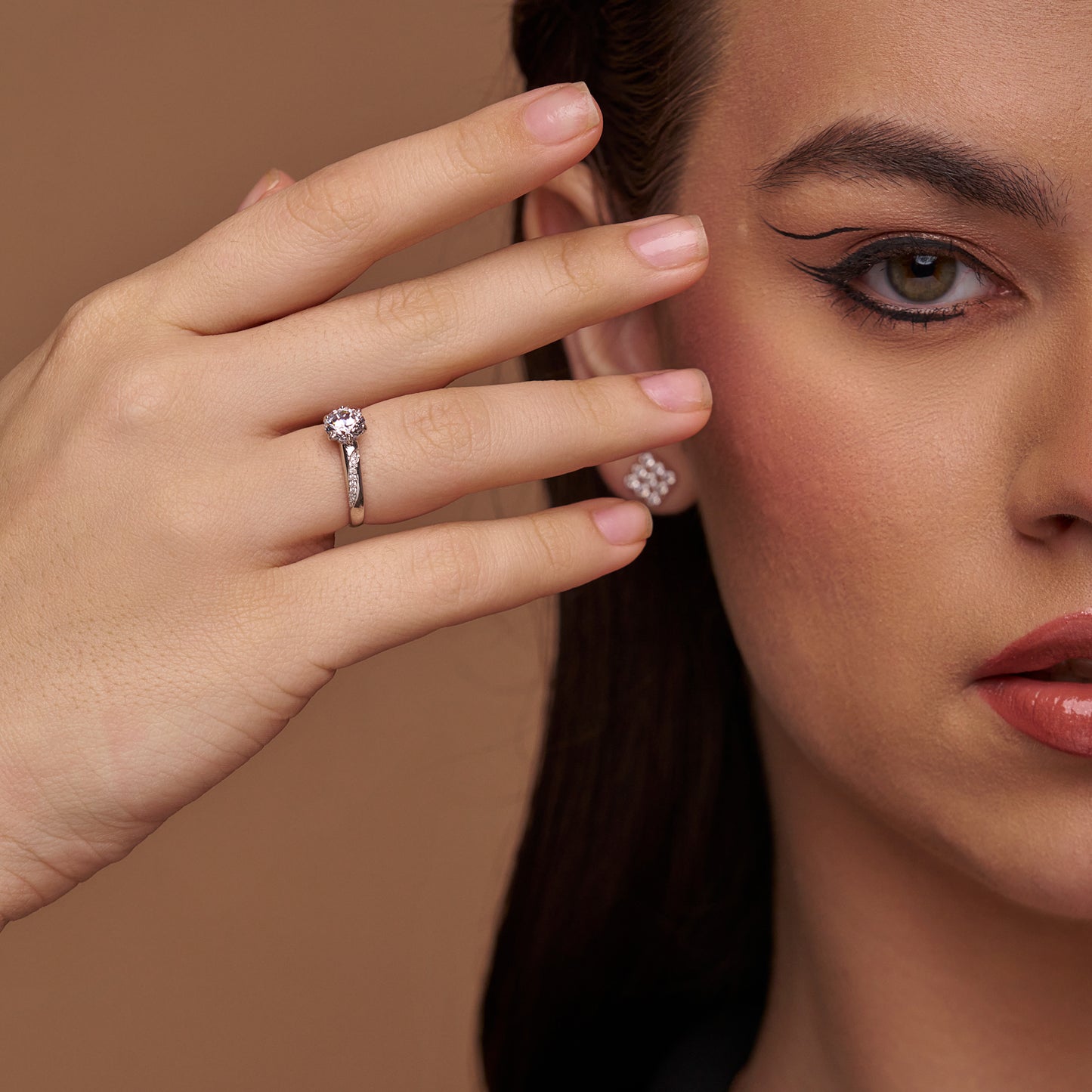 Solitaire Ring with Intricate Band - KYMEE