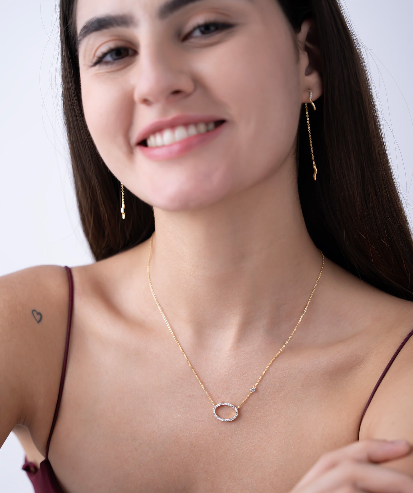 Sparkling Oval Link Necklace