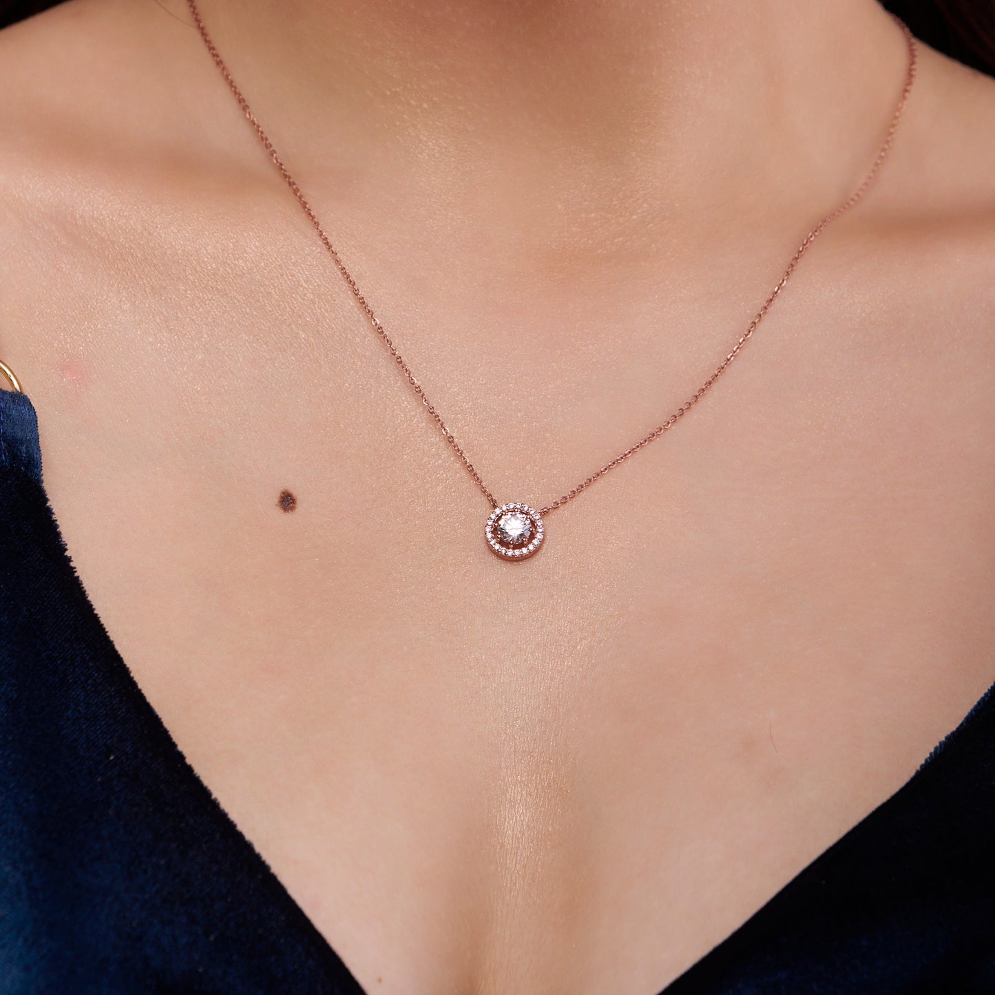 Round Cut Halo Necklace - KYMEE