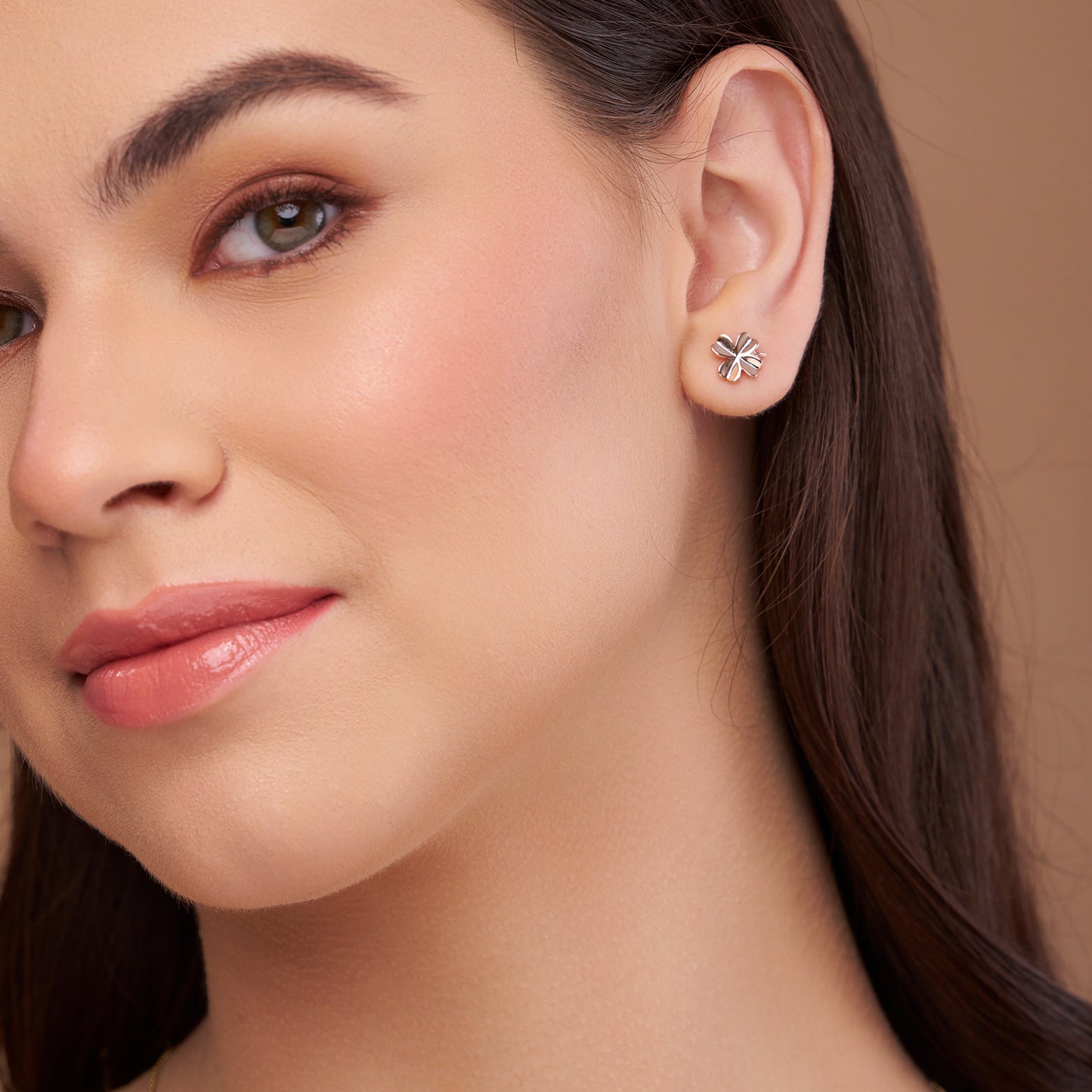 Flower Style Stud Earring - KYMEE