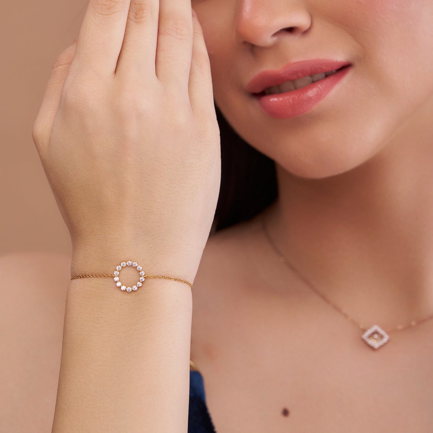 Circle Design Diamond Bracelet