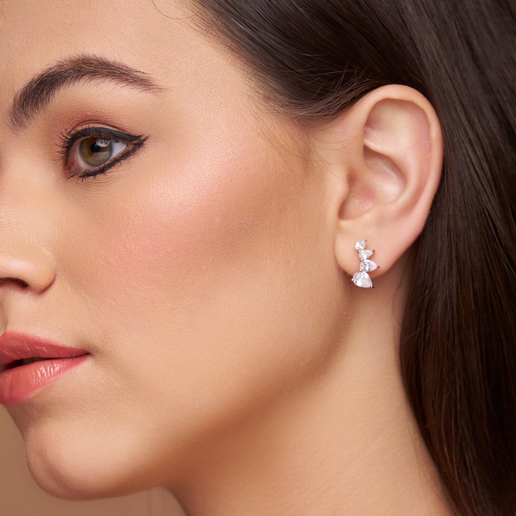 Pear-Shaped Diamond Stud - KYMEE