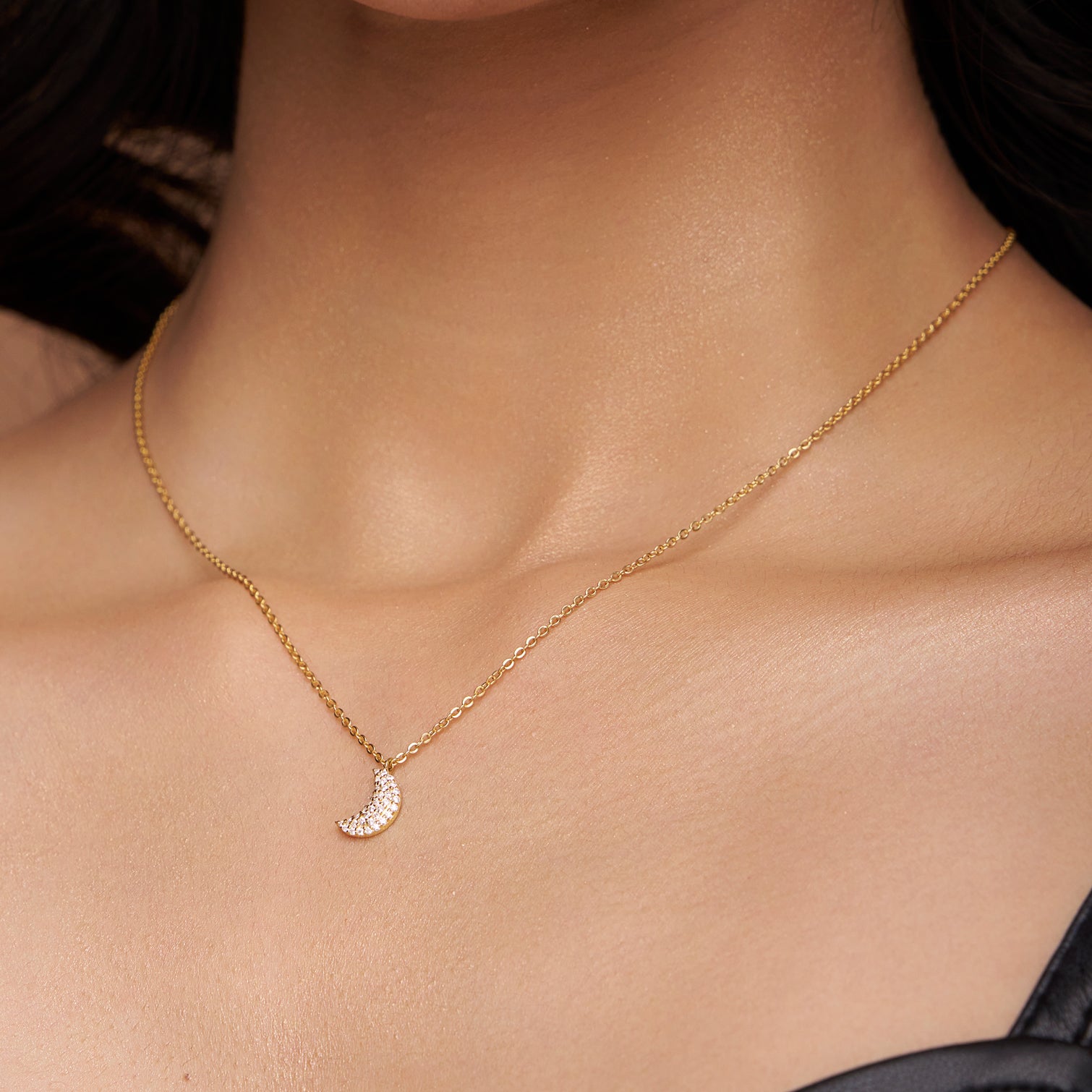 Sparkle Moon Pendant Necklace - KYMEE