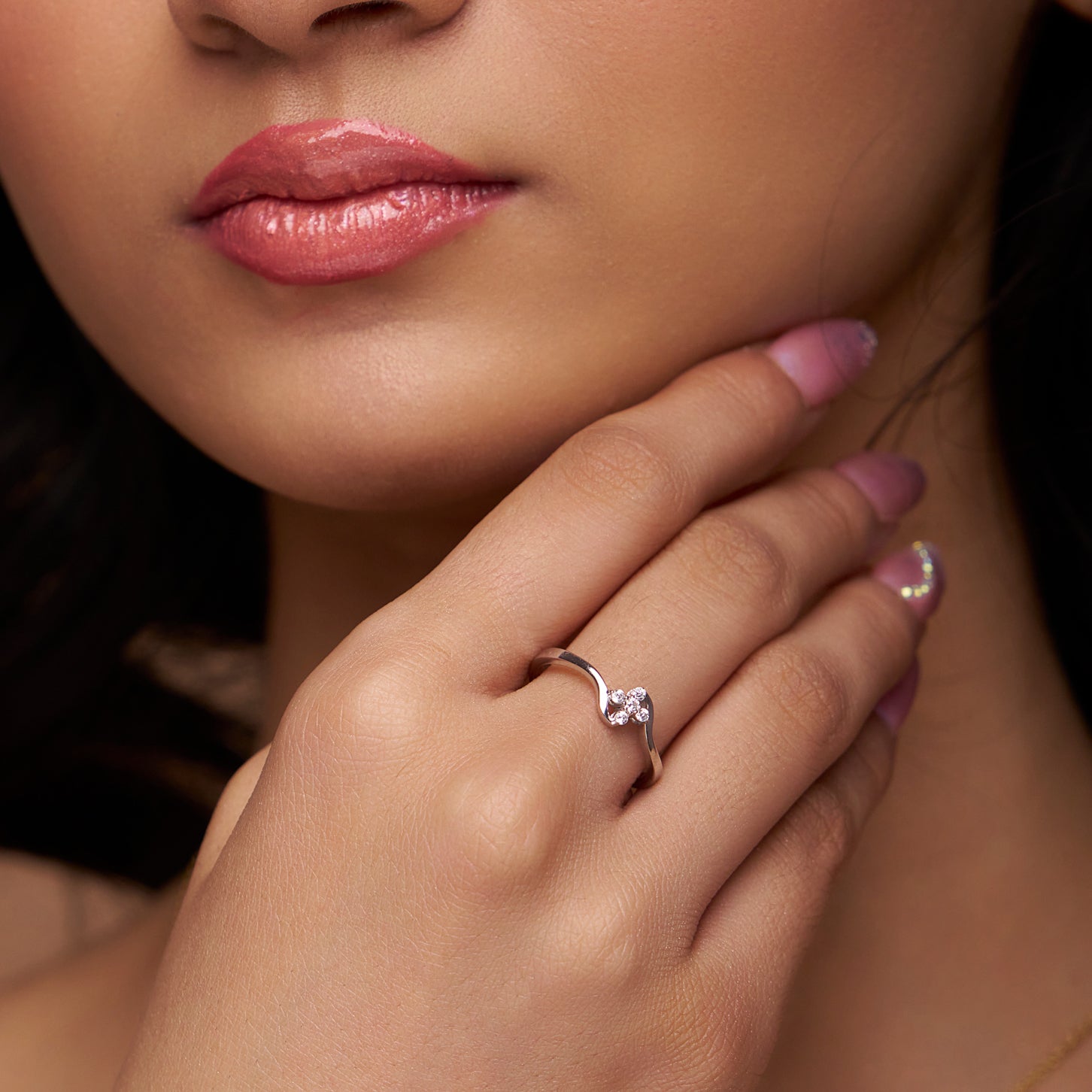 Wavy Design Diamond Silver Ring - KYMEE