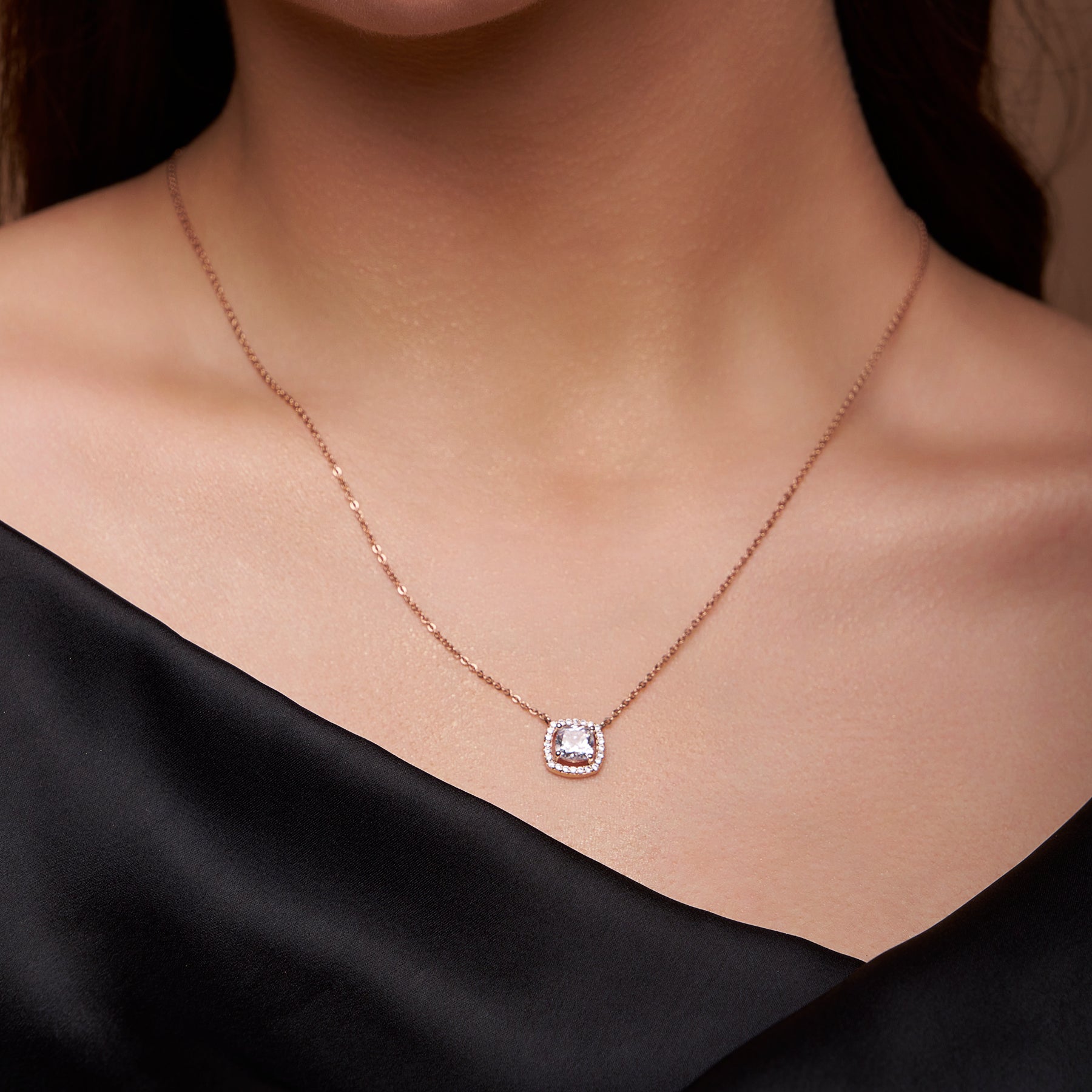 Halo Setting Silver Necklace - KYMEE