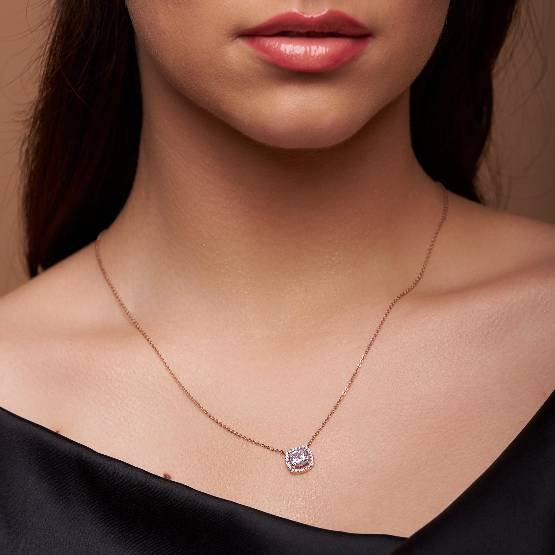 Halo Setting Silver Necklace - KYMEE