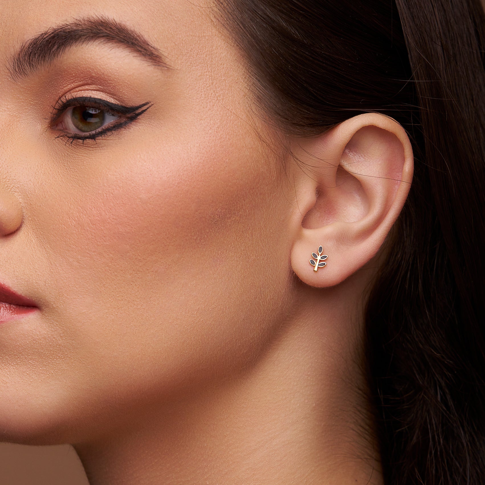 Leaf Style Enamel Stud - KYMEE