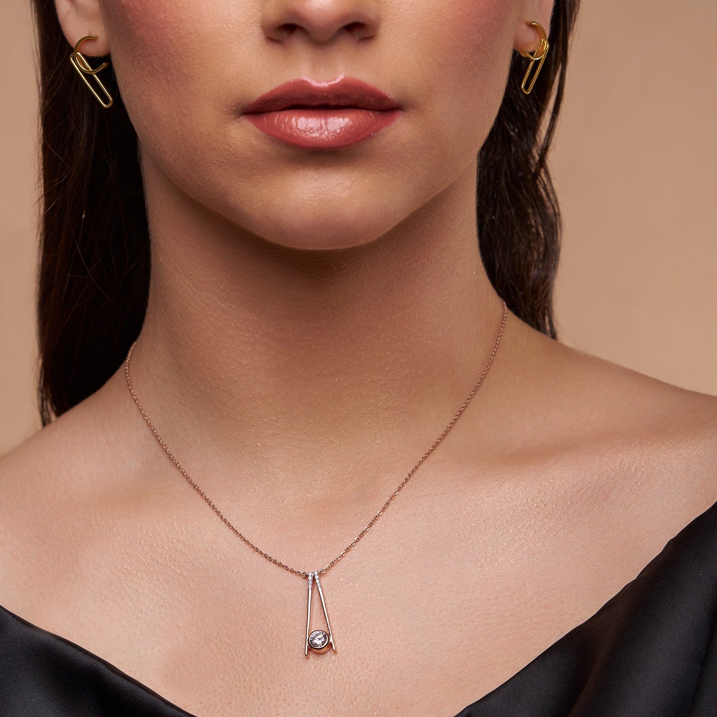 Silver Necklace with Brilliant Center Stone