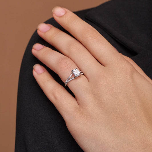 Sophisticated Emerald Halo Ring - KYMEE