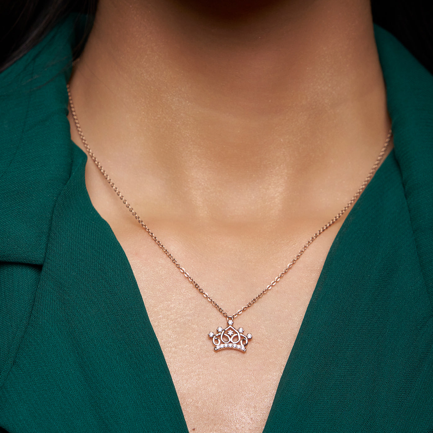 Crown Style Pendant Necklace - KYMEE