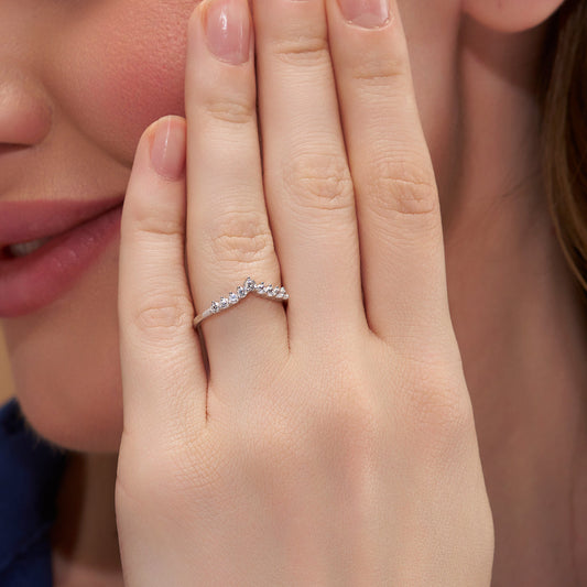 Contemporary V-Shaped band - KYMEE