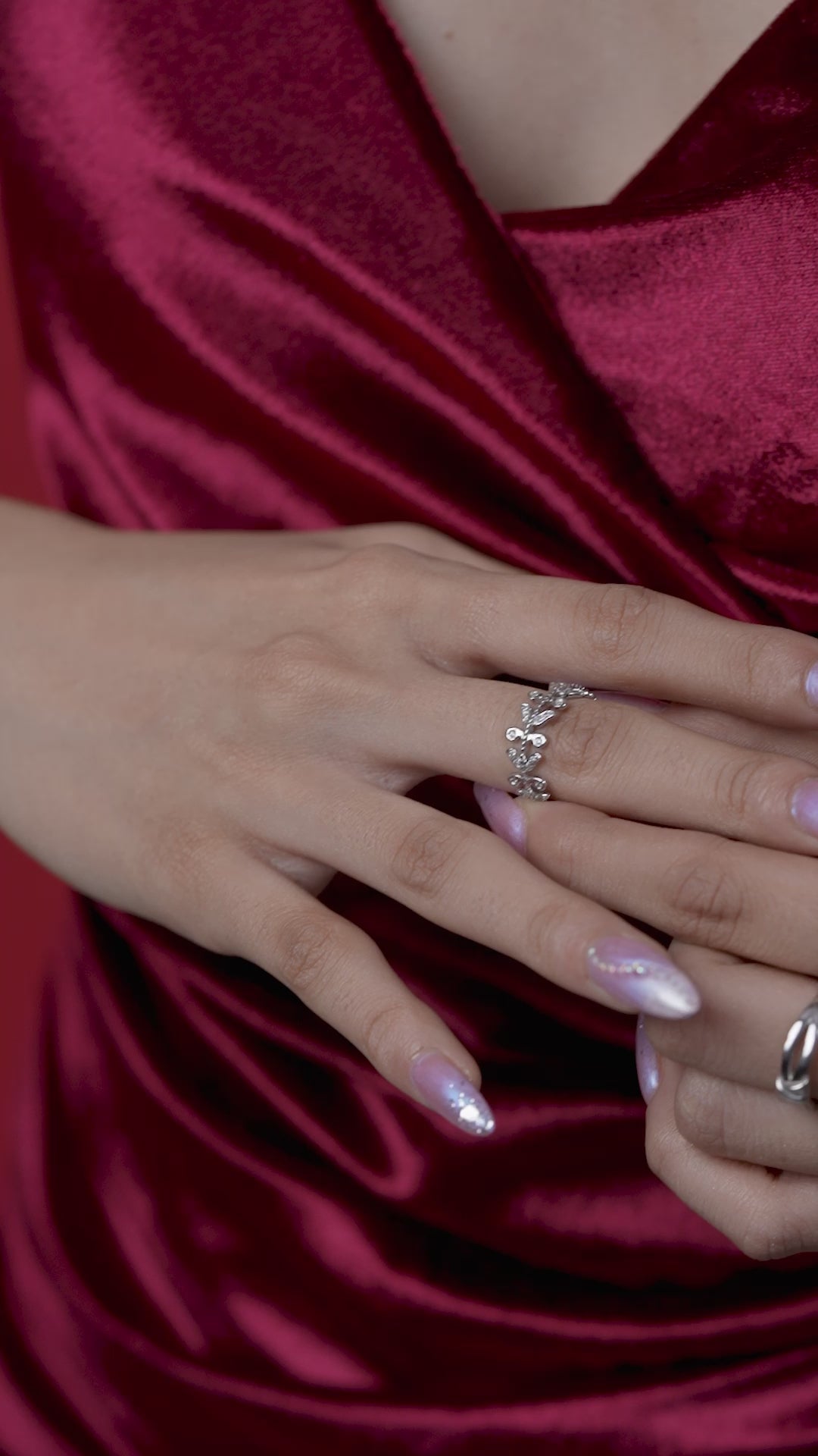 Intricate Leaf Pattern Ring
