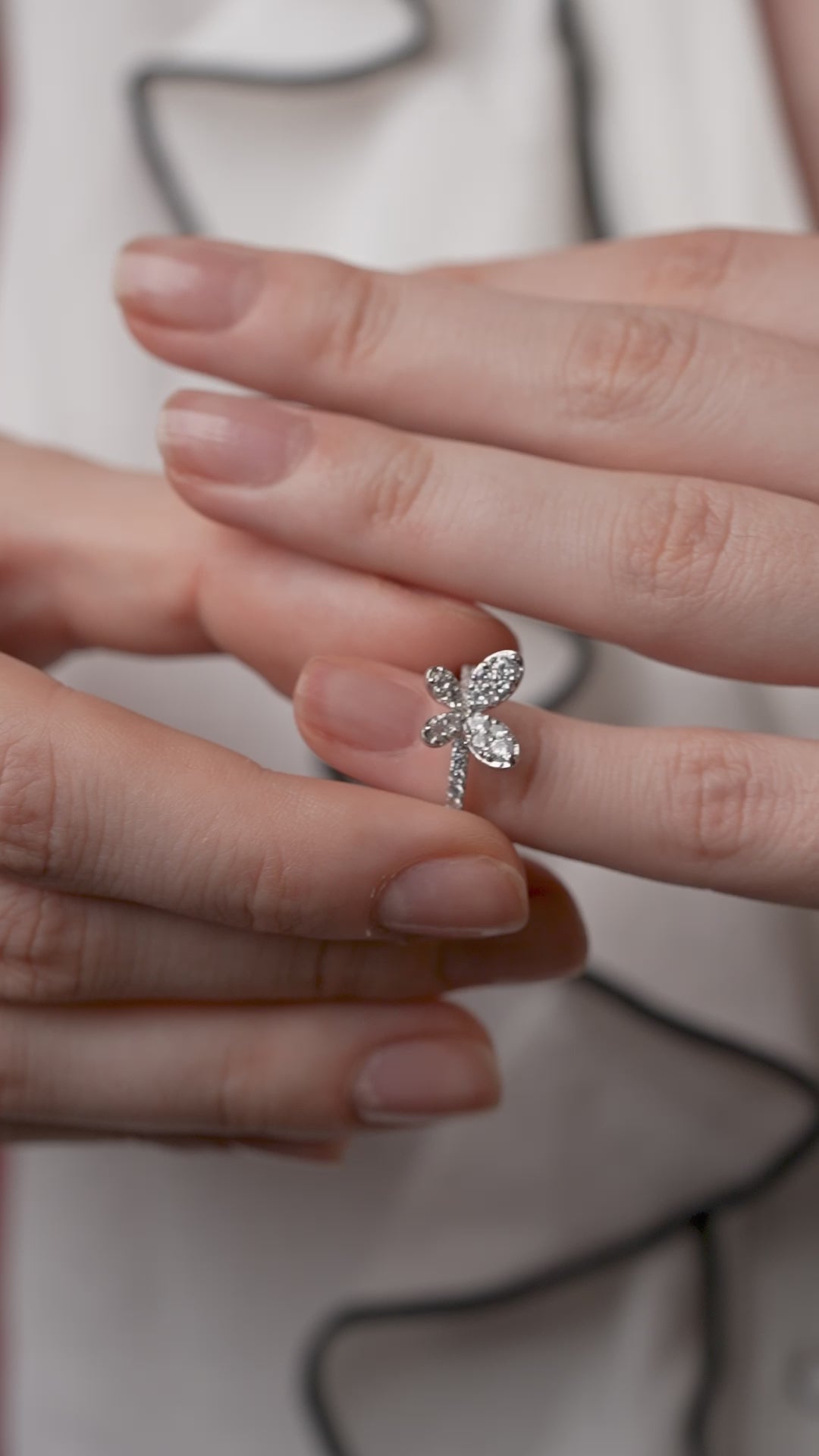 Sparkling Butterfly Ring