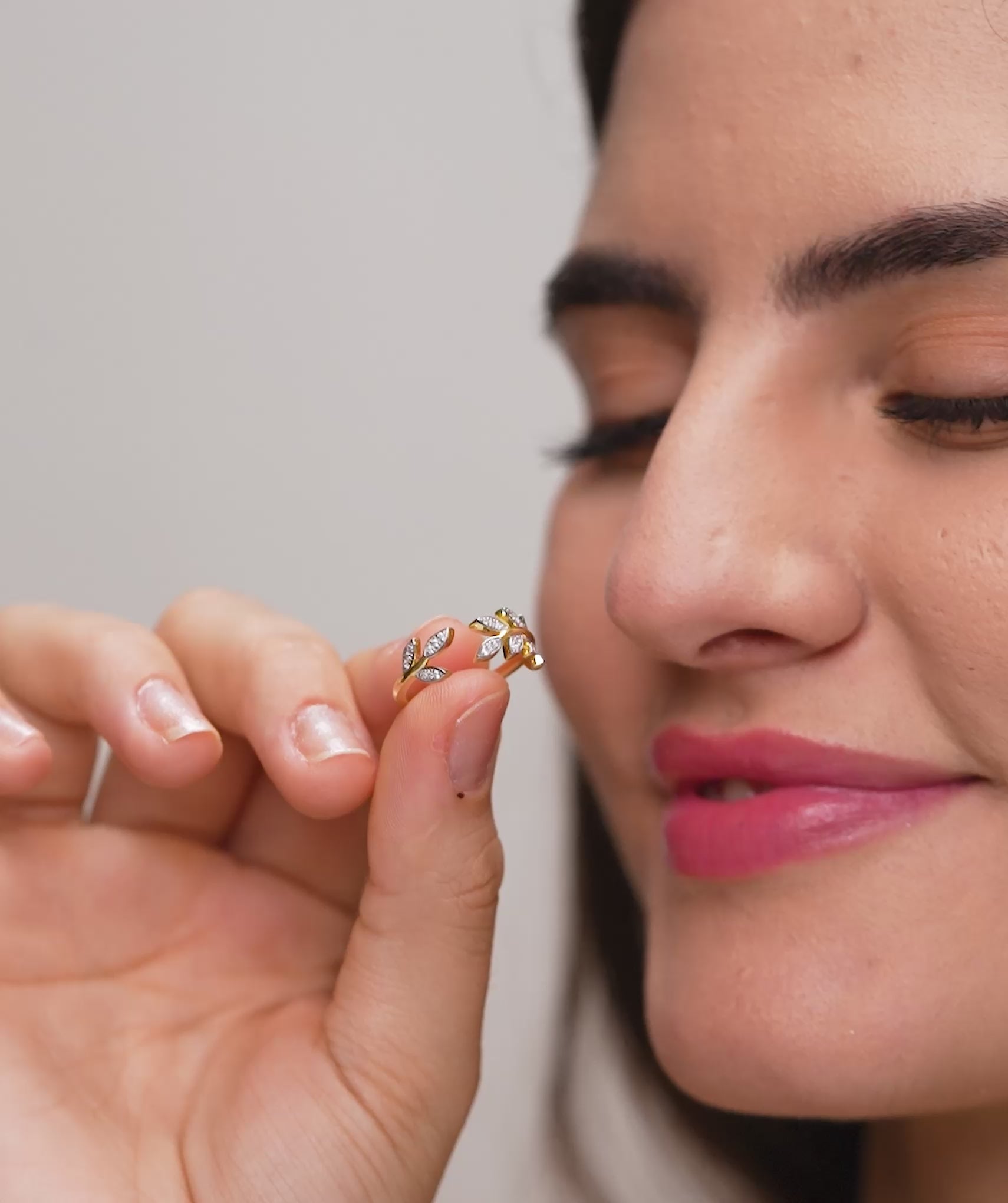 Timeless Leaf Wrap Ring