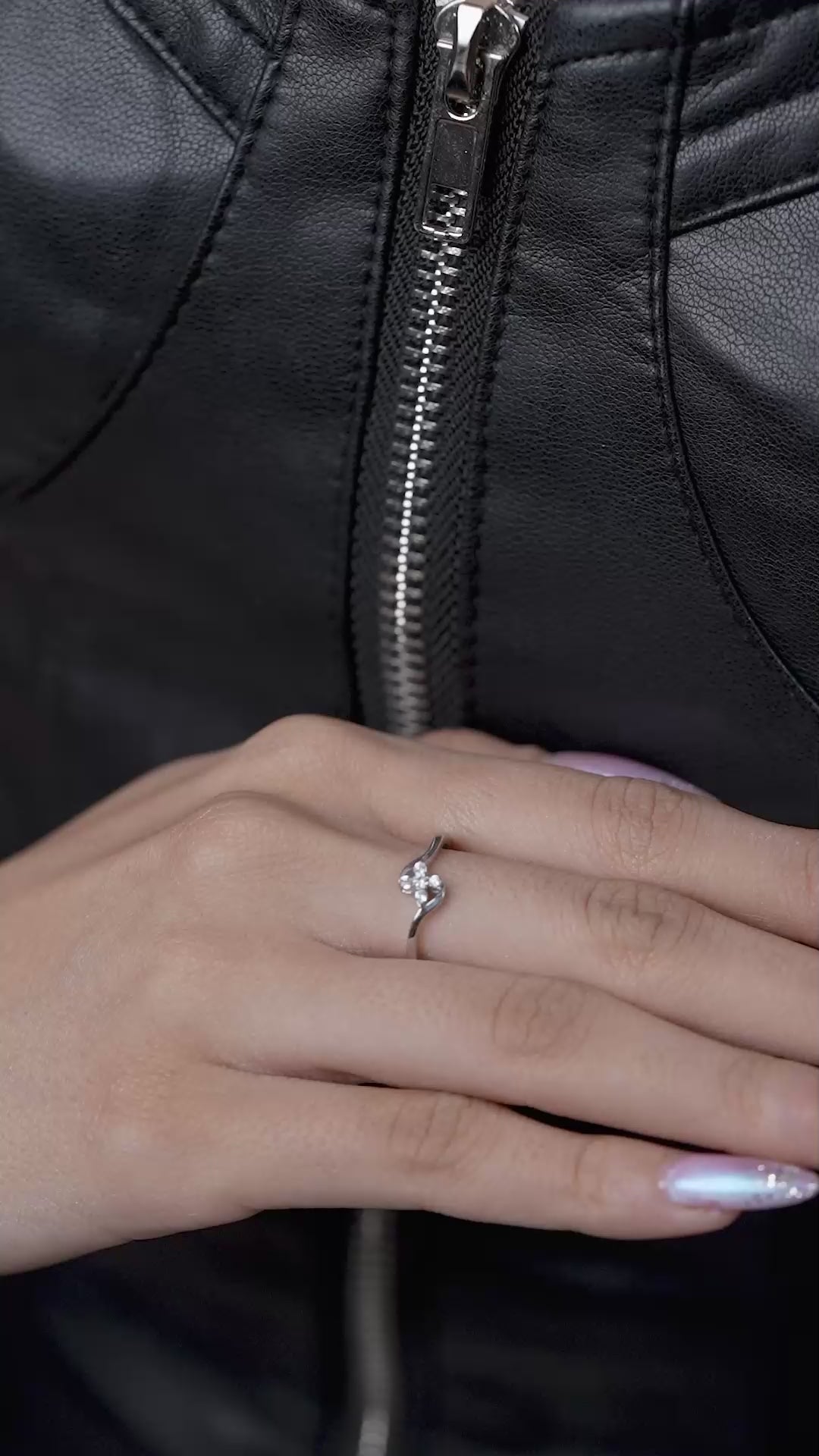 Wavy Design Diamond Ring