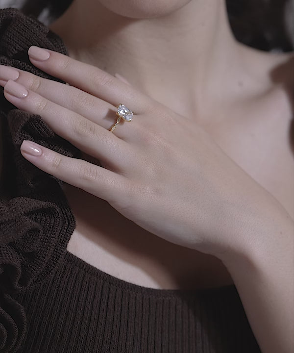 Regal Emerald Diamond Ring