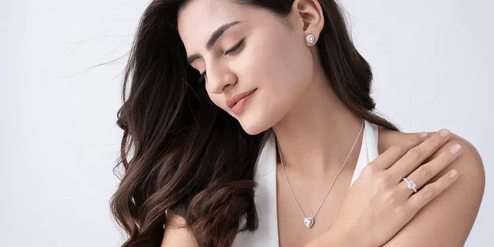 Wear jewellery at formal event