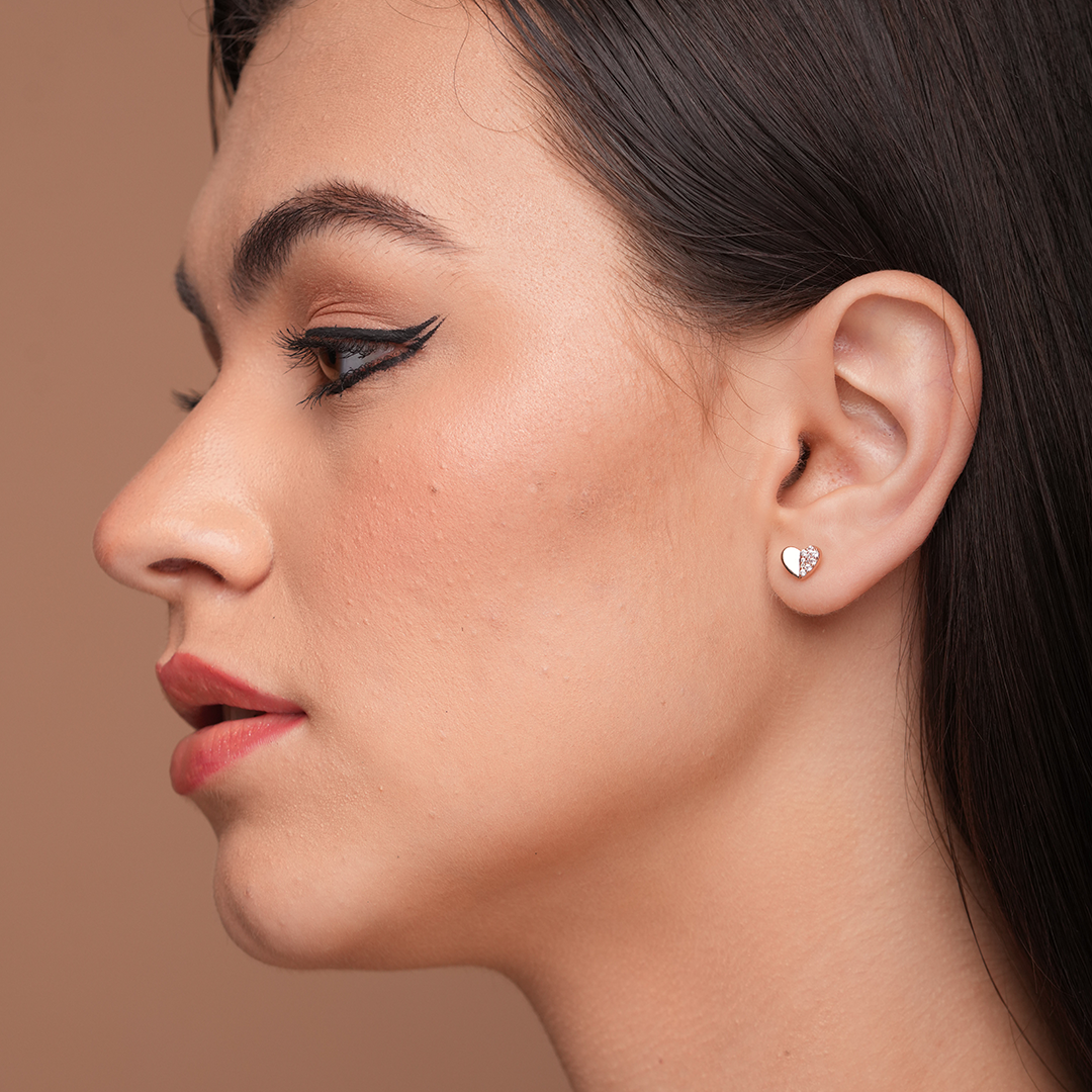 Minimalist Silver Heart Stud - KYMEE
