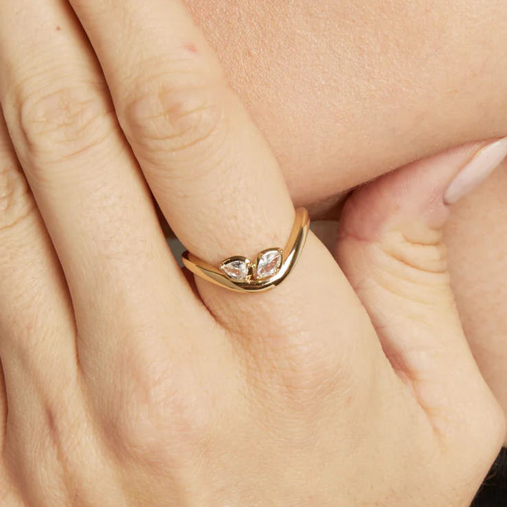 Toi et Moi Pear and Marquise Ring