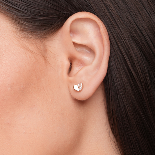 Minimalist Silver Heart Stud - KYMEE