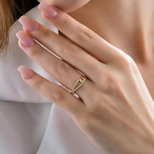 Curb Chain Pave Loop Ring