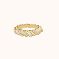 Sparkling Diamond Twisted Ring - KYMEE