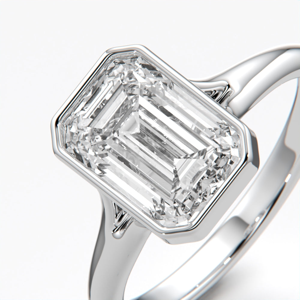 Emerald Glow Solitaire Ring