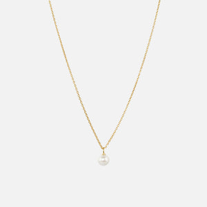 Classic Pearl Pendant Necklace
