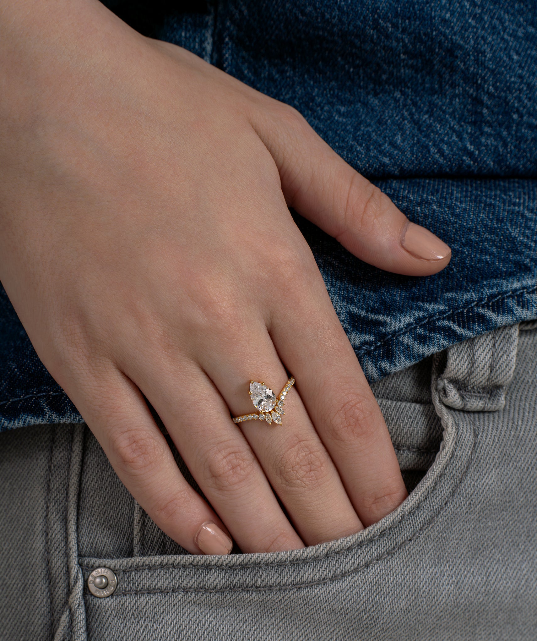 Pear Leaf Ring