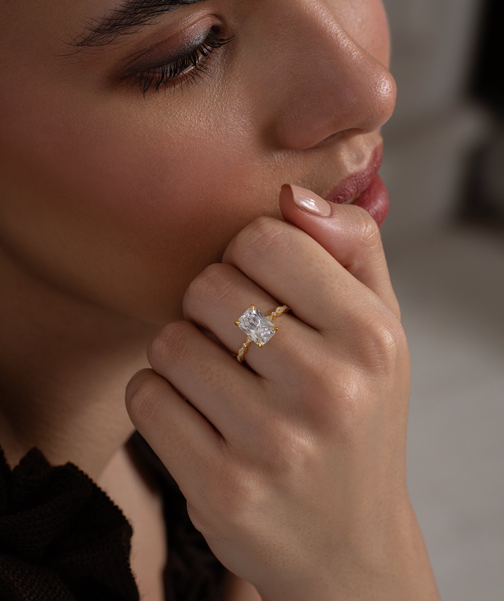 Regal Emerald Diamond Ring
