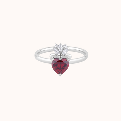 Fashionable Heart Diamond Ring