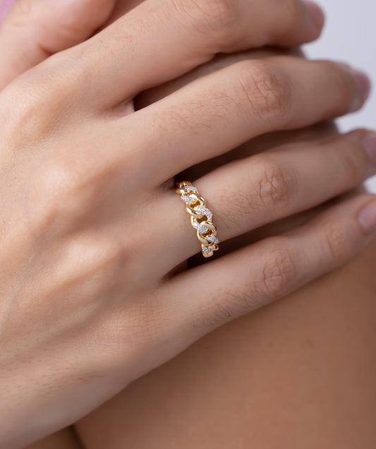 Elegant Chain-Link Diamond Ring
