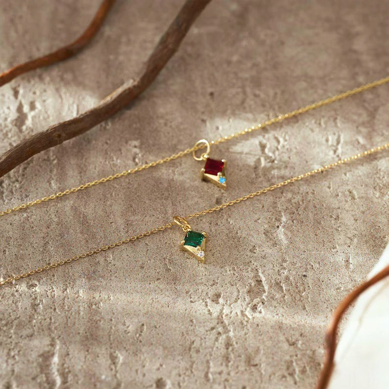Kite Shape Art Deco Pendant Necklace