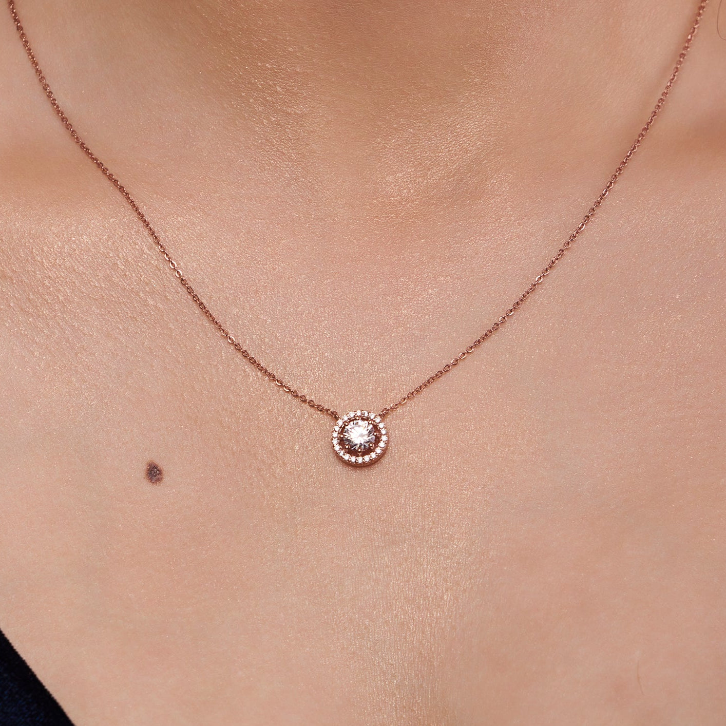 Round Cut Halo Necklace - KYMEE