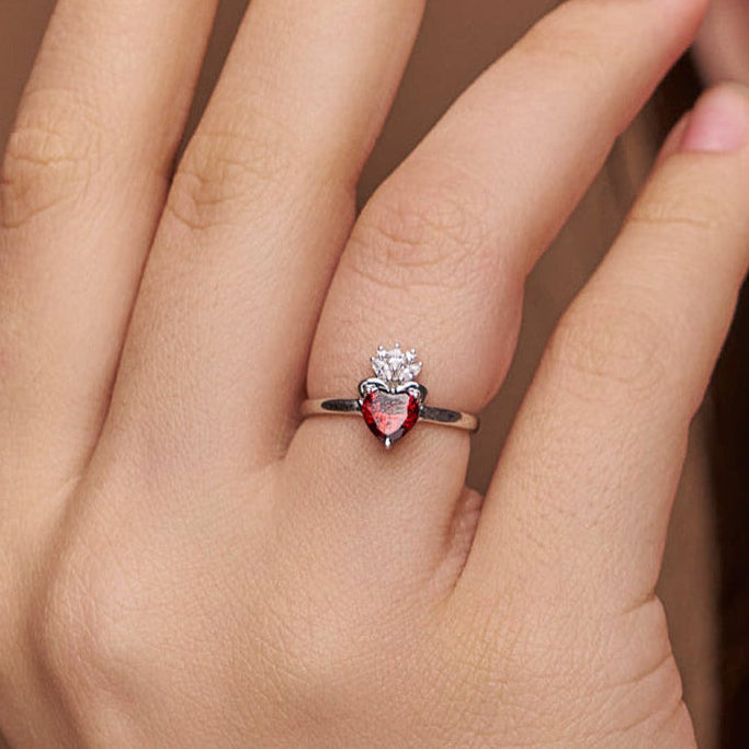 Fashionable Heart Diamond Ring - KYMEE