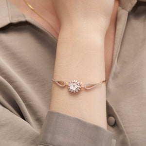 Flower Design Trendy Bracelet - KYMEE