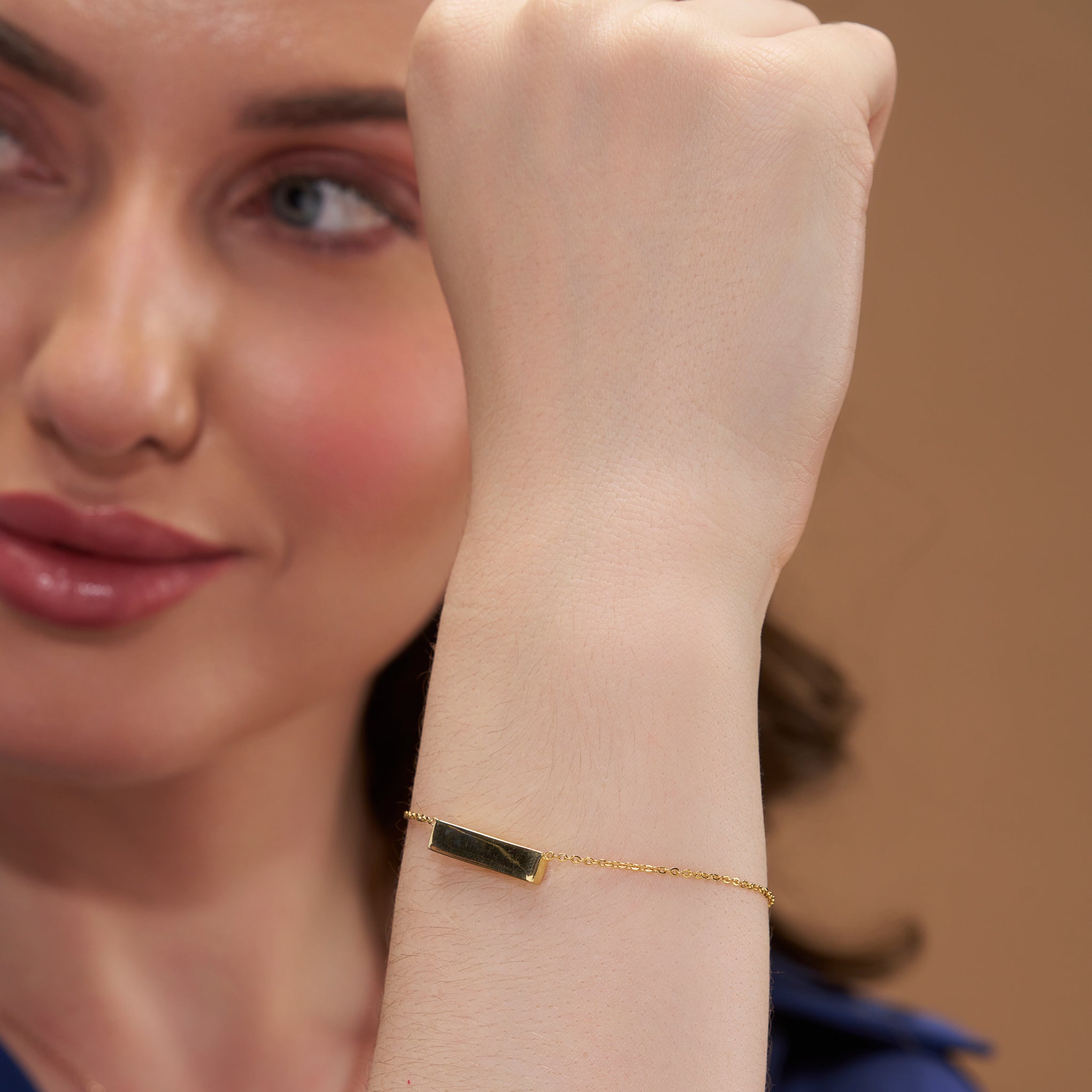 Elegant Bar Style Bracelet