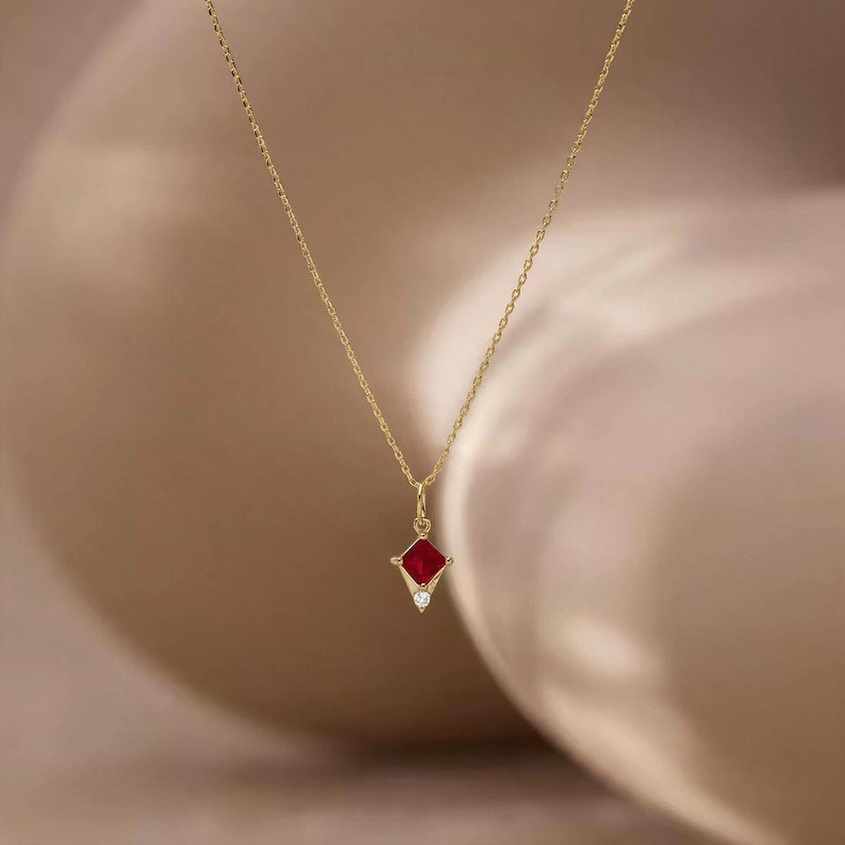 Kite Shape Art Deco Pendant Necklace