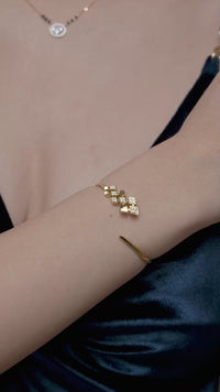 Geometric Kite Cluster Open Bangle
