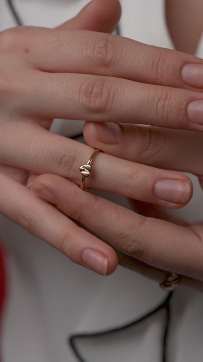 A Engraved Heart Ring