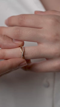 Moissanite Infinity Twist Crossover Band Ring