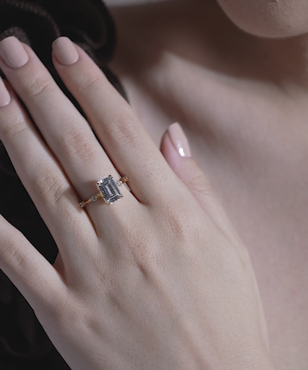 Emerald Grace Ring