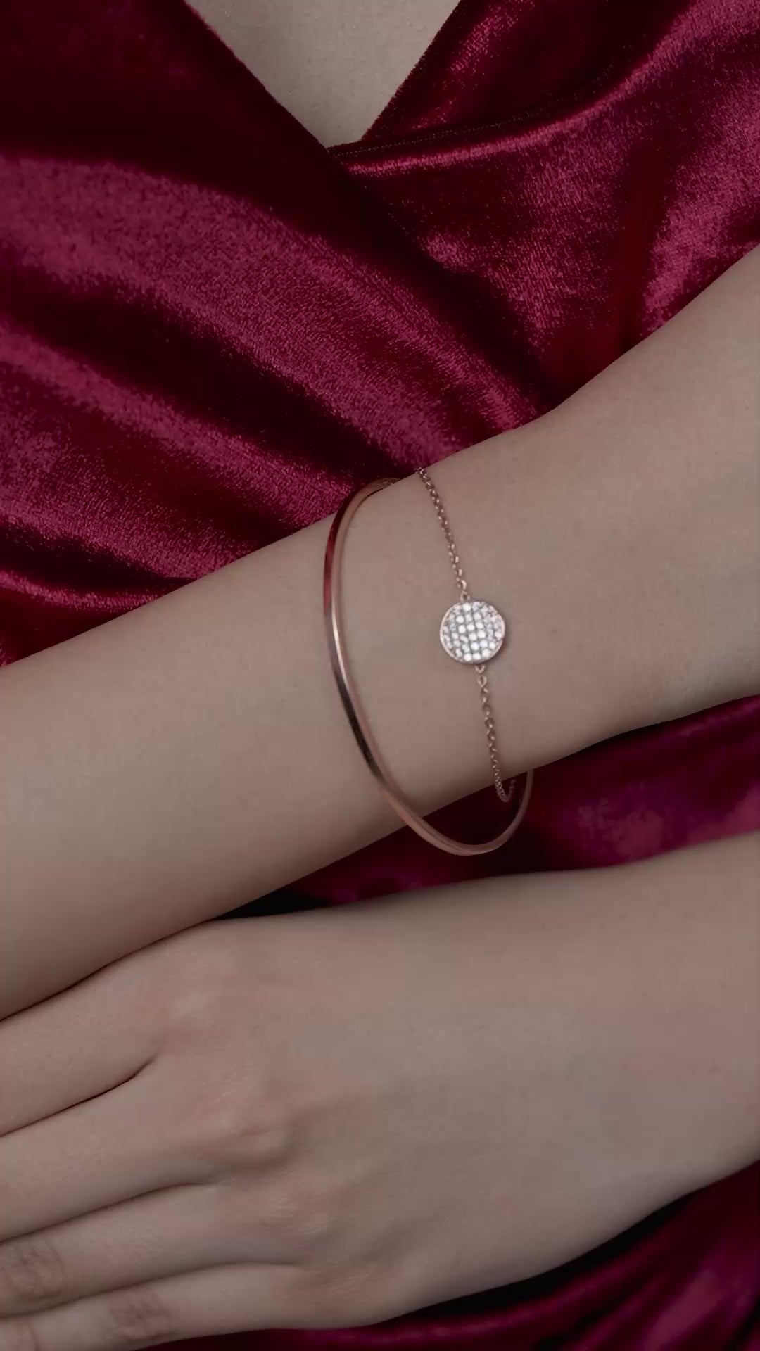 Luxe Linked Dual Chain Circle Bracelet